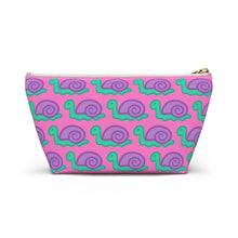 Load image into Gallery viewer, SNAILS! Pouch w T-bottom
